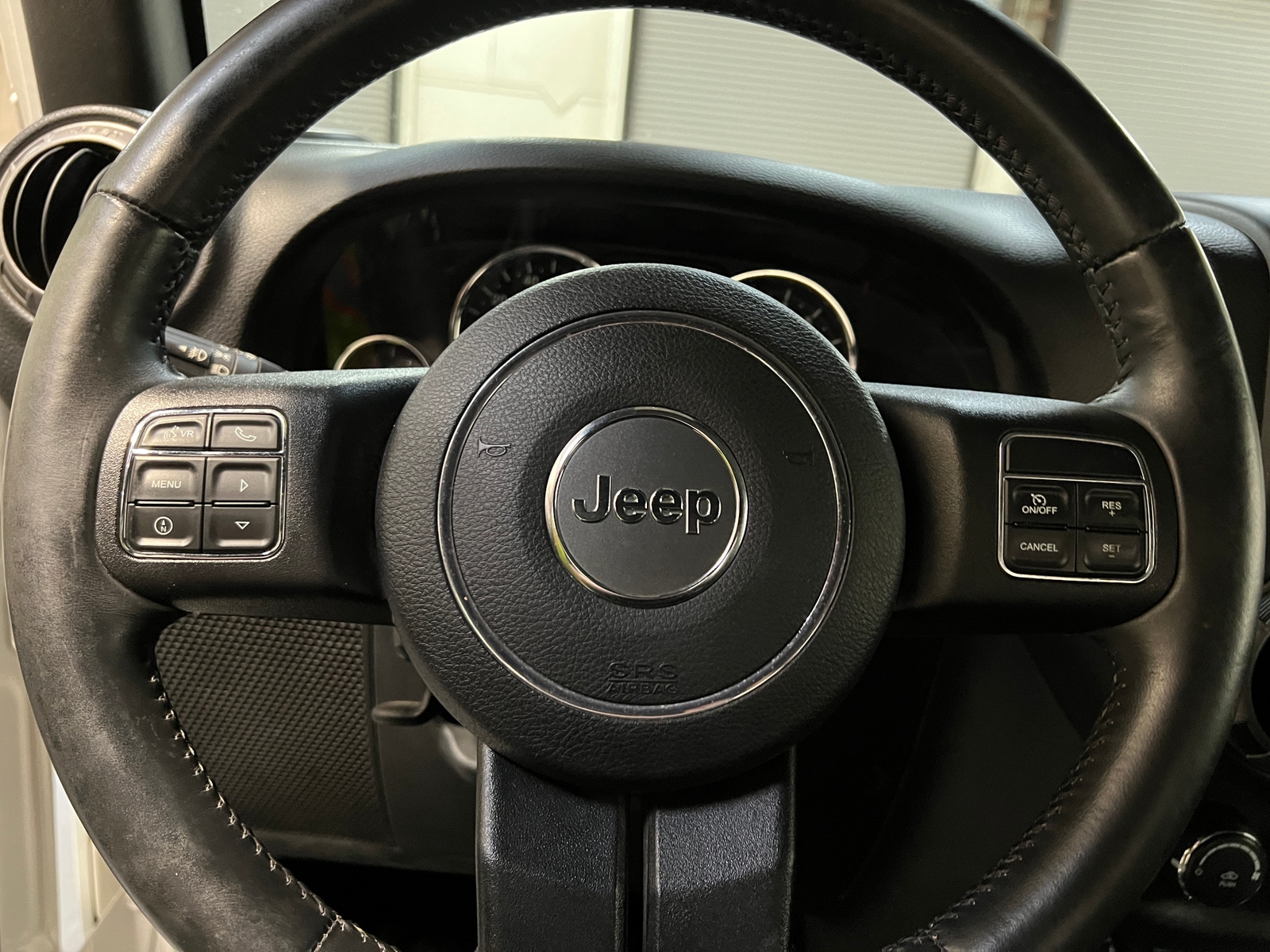 Thumbnail: 2015 Jeep Wrangler - 5