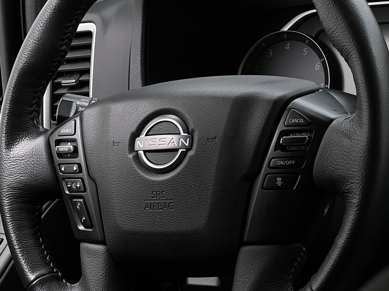 Thumbnail: 2024 Nissan Frontier - 5