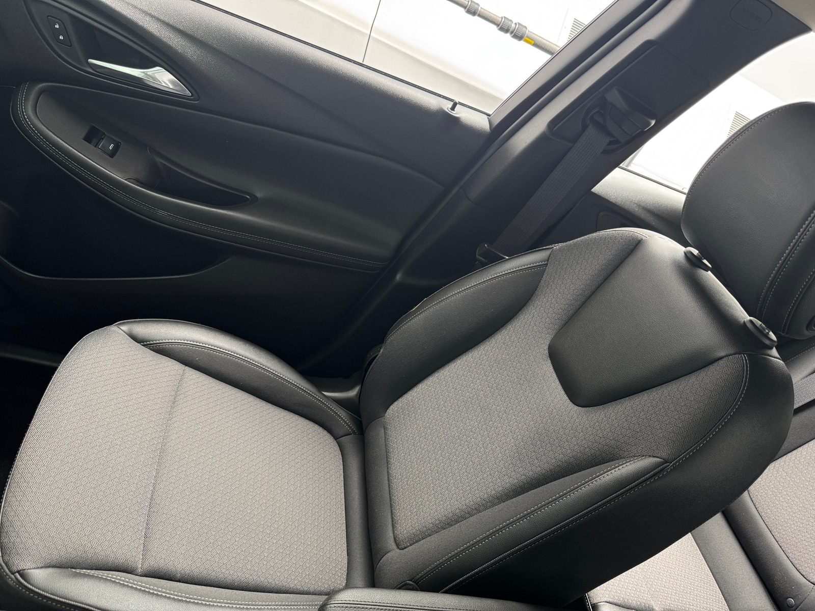 Thumbnail: 2023 Buick Encore GX - 2