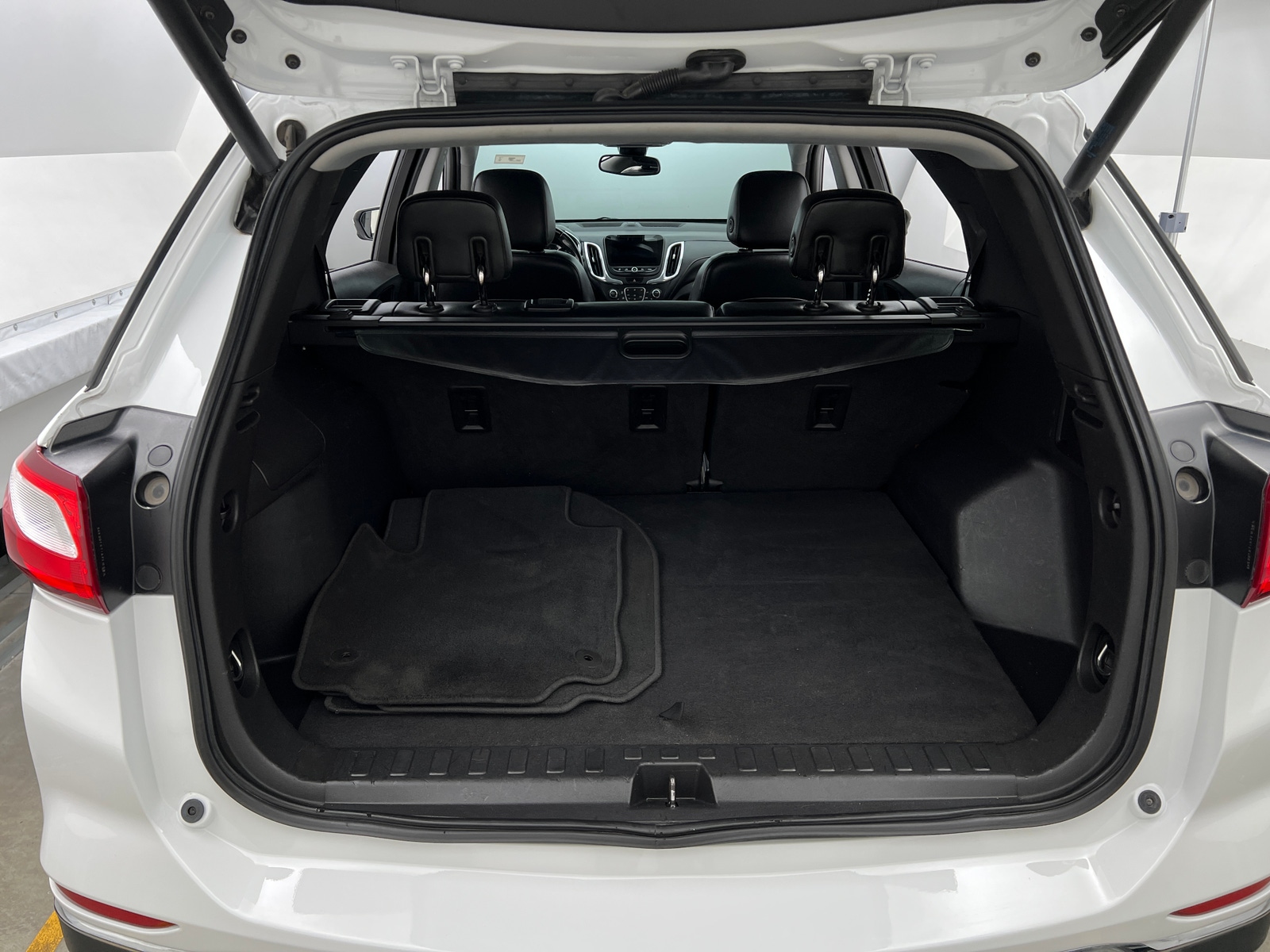 Thumbnail: 2020 Chevrolet Equinox - 6