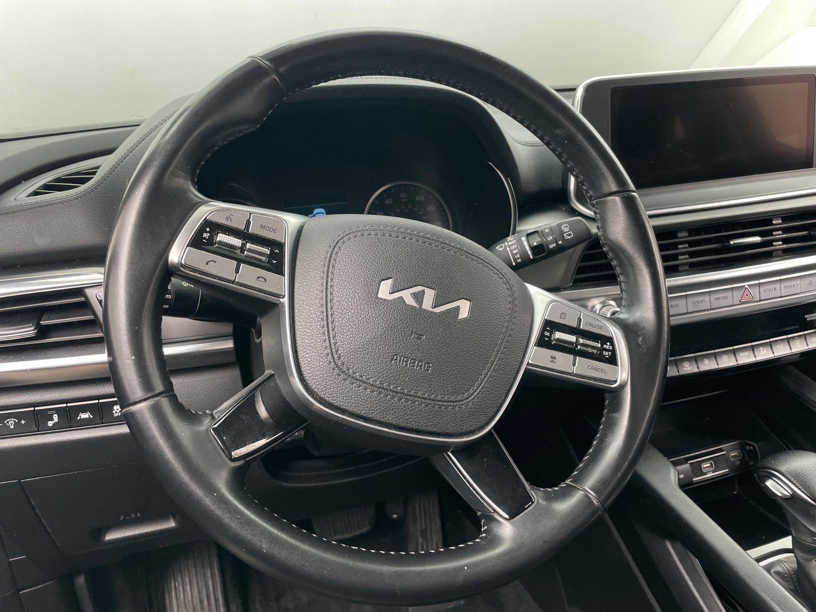 Thumbnail: 2022 Kia Telluride - 4