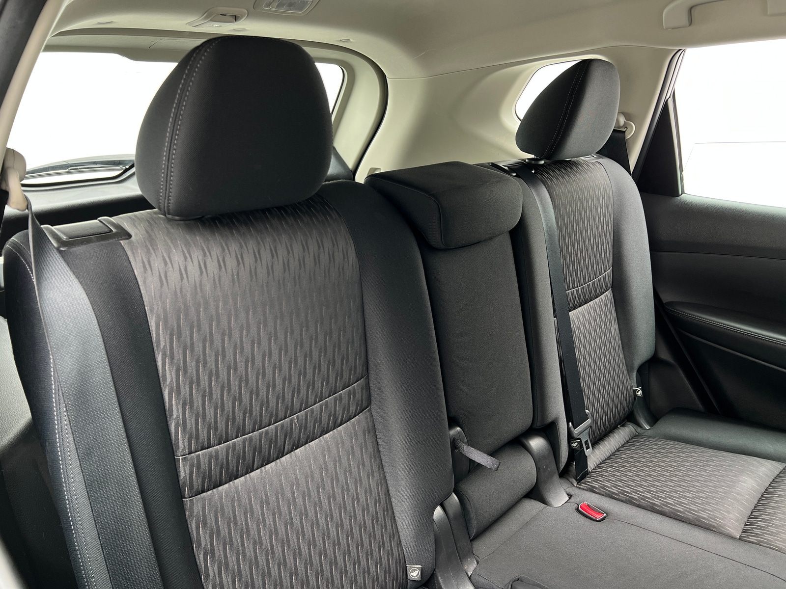 Thumbnail: 2019 Nissan Rogue - 6