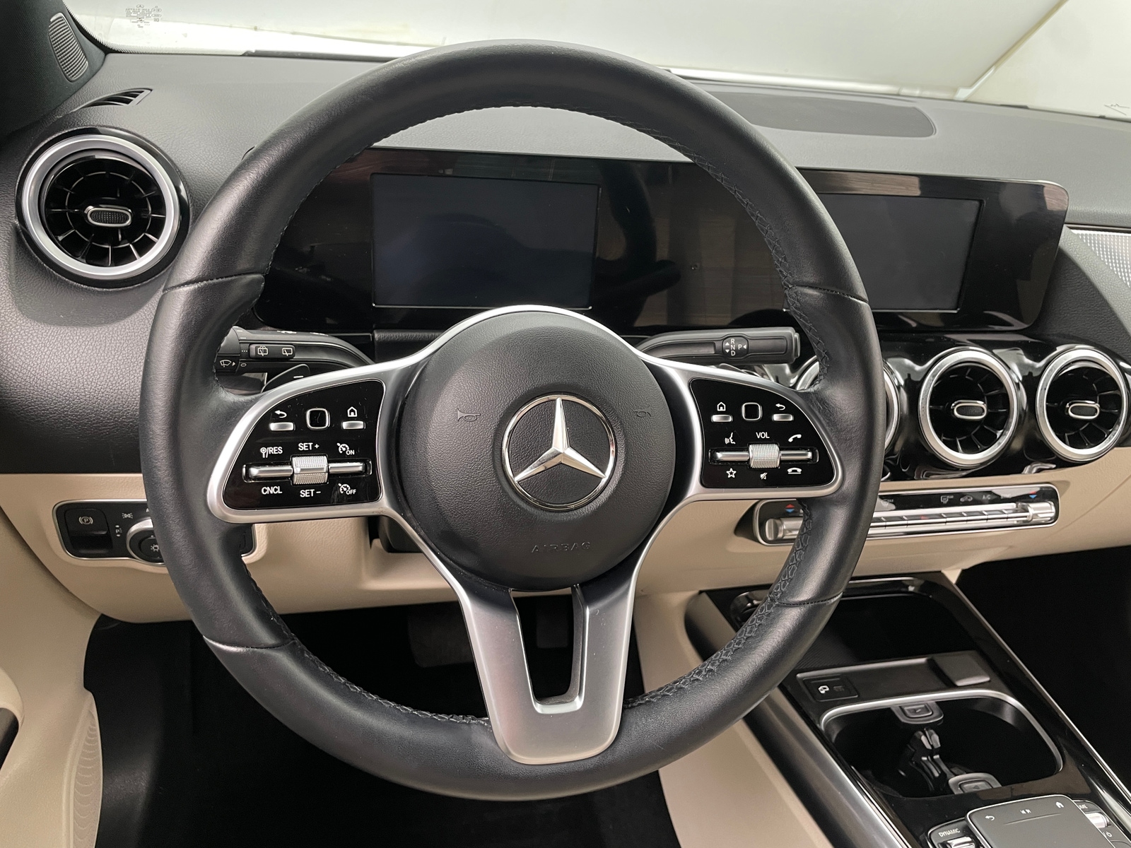 Thumbnail: 2022 Mercedes-Benz GLA - 4
