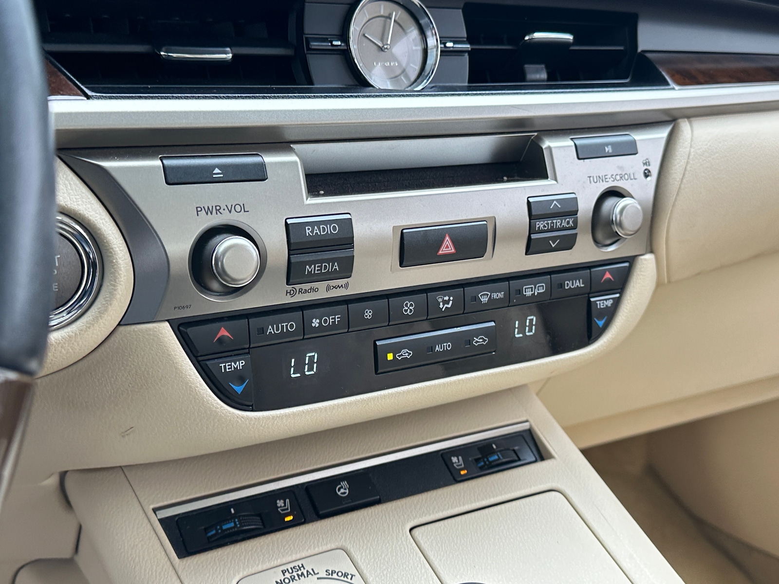 Thumbnail: 2014 Lexus ES - 3
