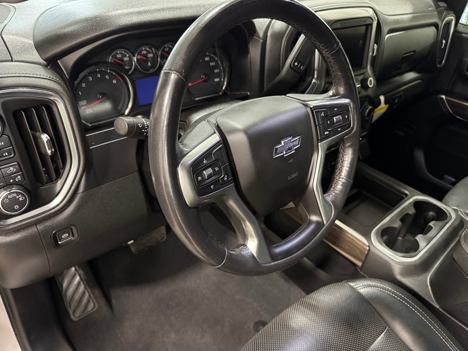 Thumbnail: 2019 Chevrolet Silverado 1500 - 3