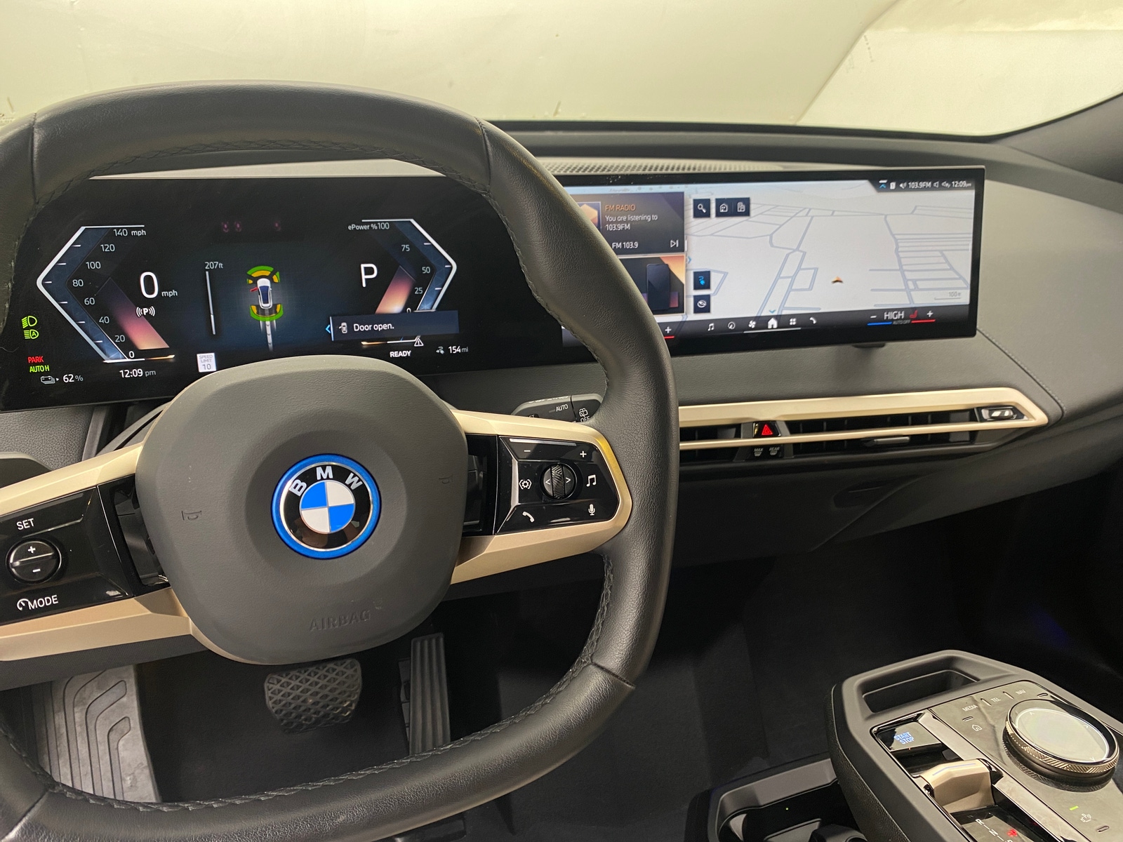 Thumbnail: 2024 BMW iX - 3