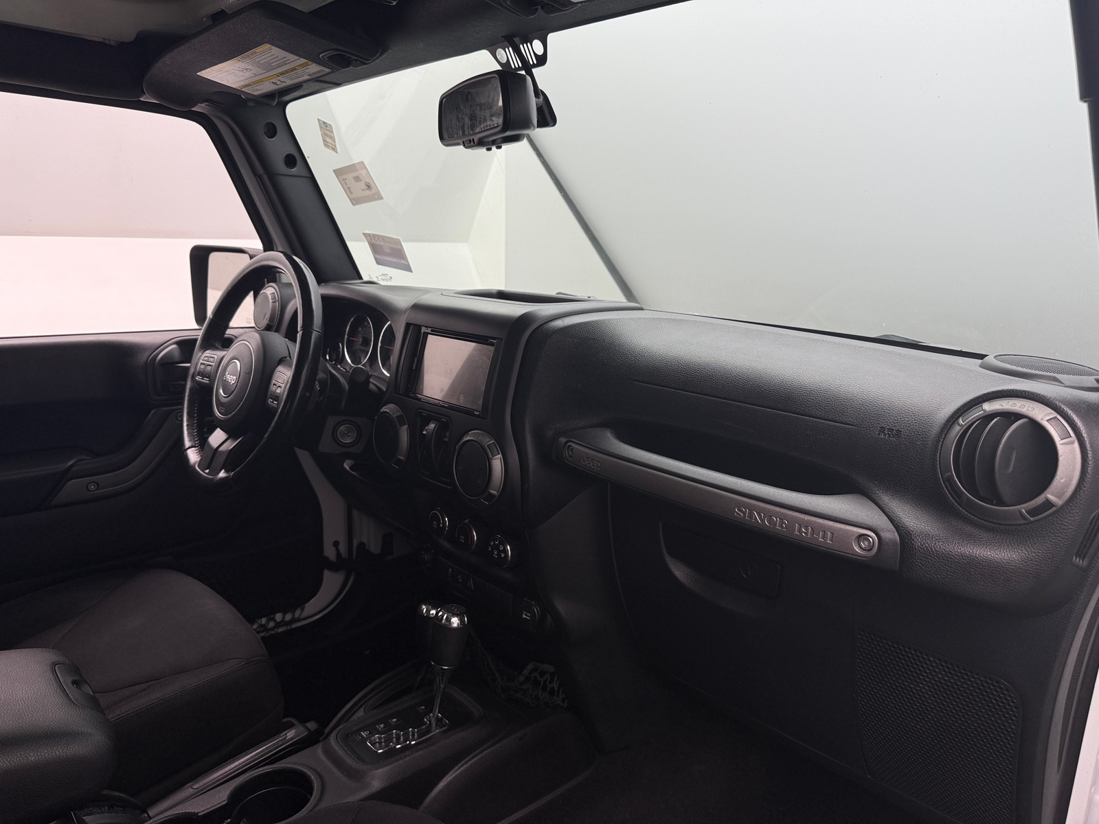 Thumbnail: 2016 Jeep Wrangler - 3