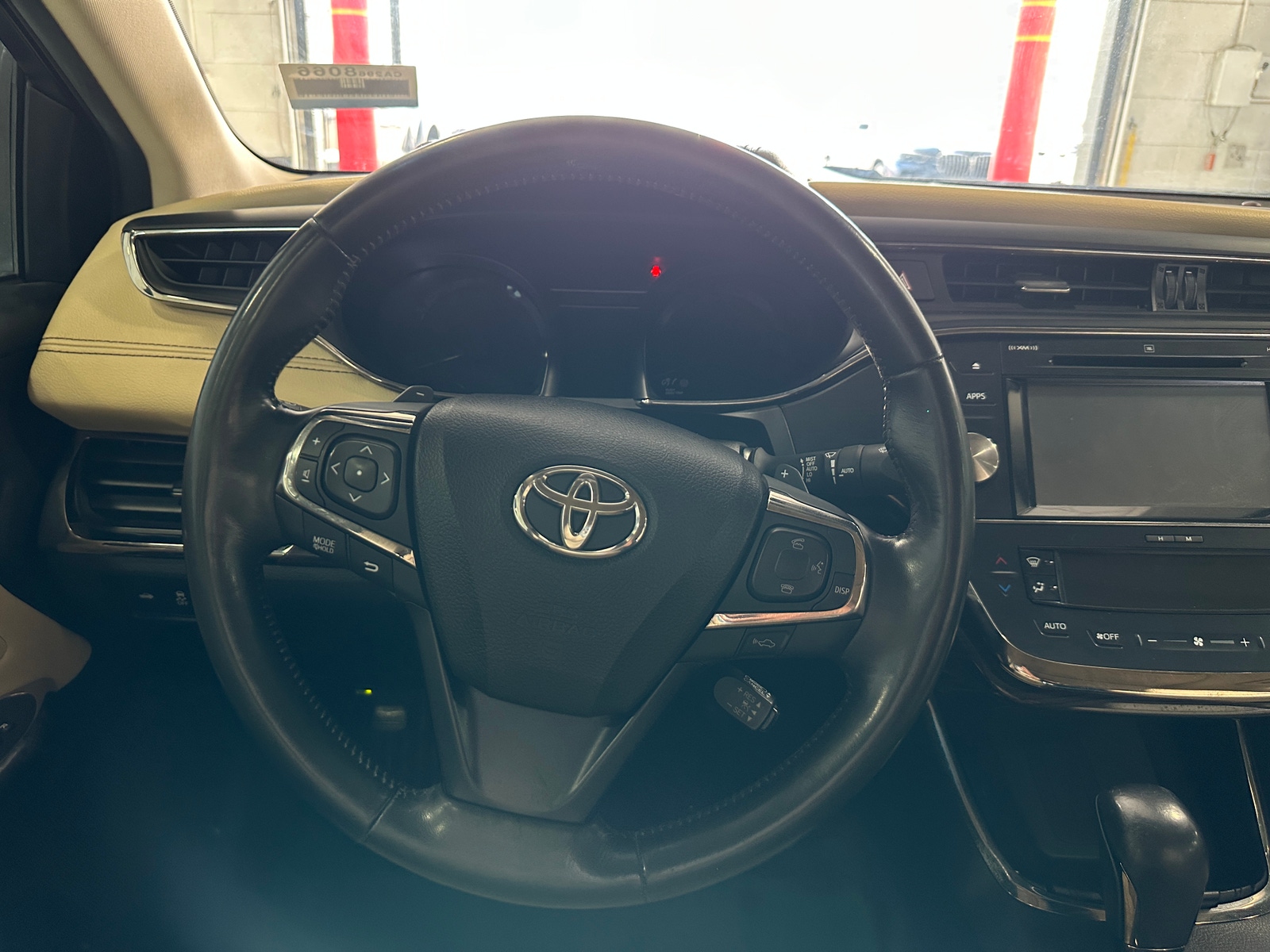 Thumbnail: 2015 Toyota Avalon - 4