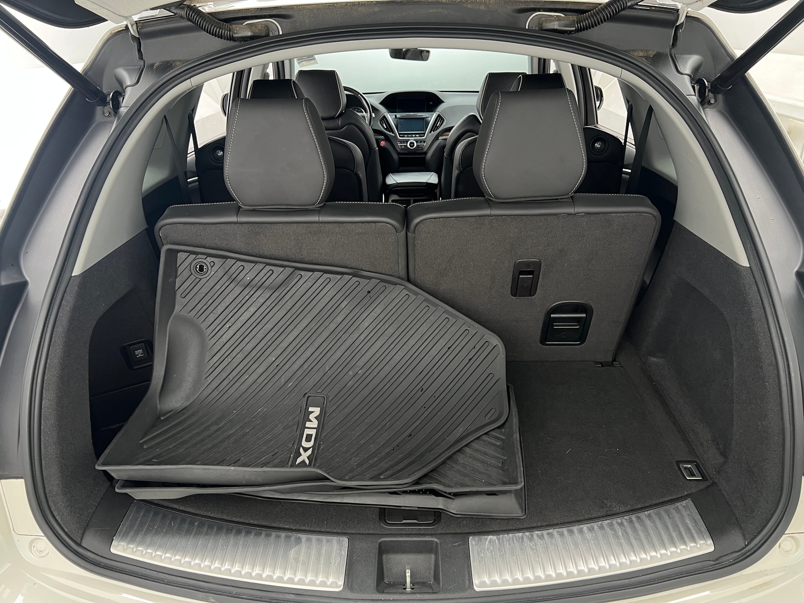 Thumbnail: 2019 Acura MDX - 6