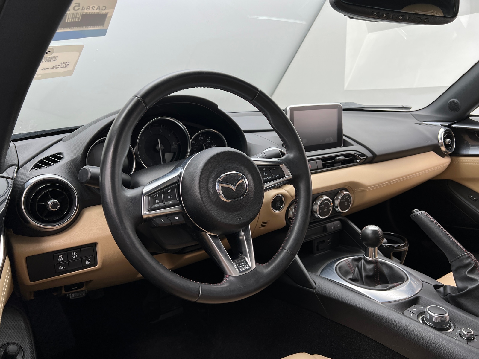 Thumbnail: 2016 Mazda MX-5 Miata - 2