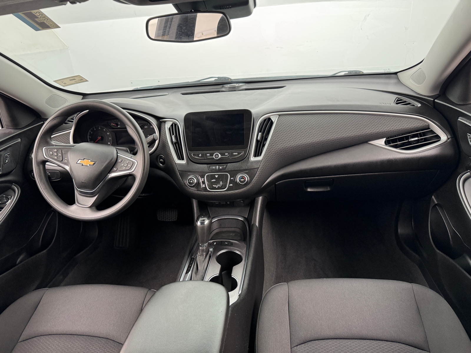 Thumbnail: 2020 Chevrolet Malibu - 3