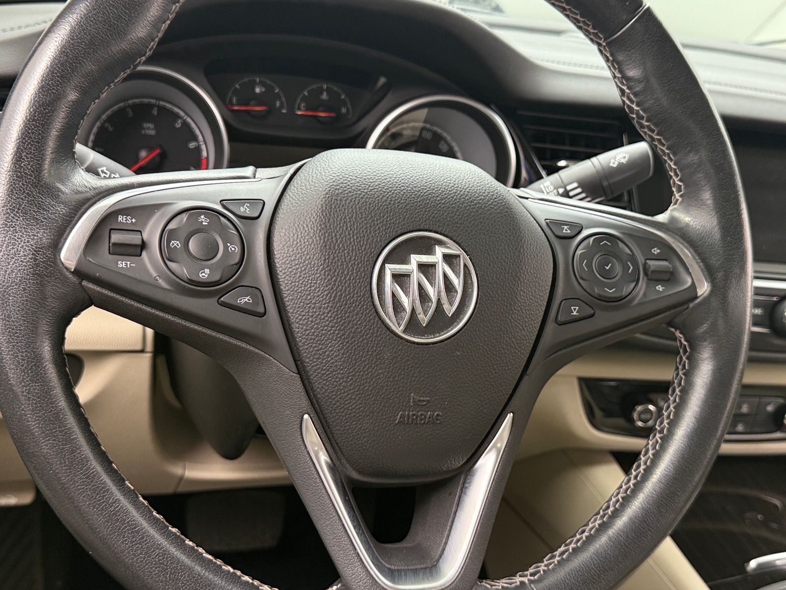 Thumbnail: 2018 Buick Regal - 4