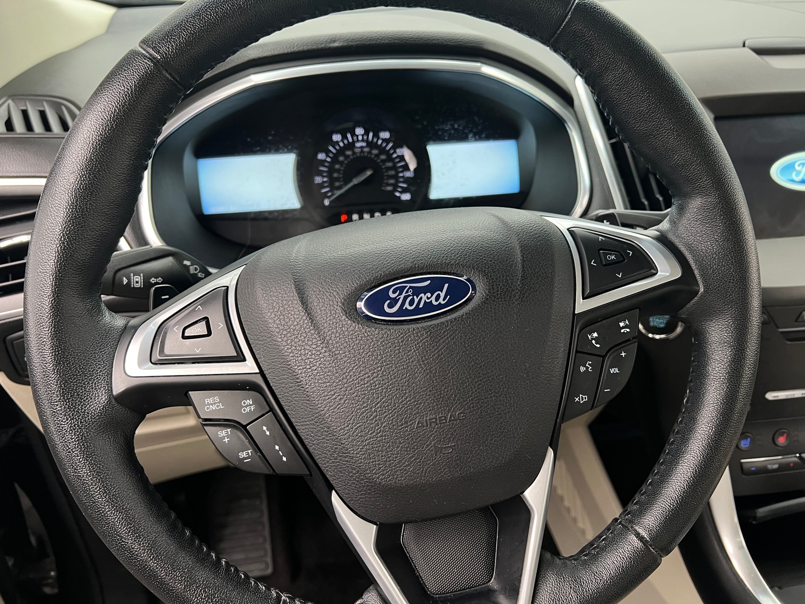 Thumbnail: 2017 Ford Edge - 4