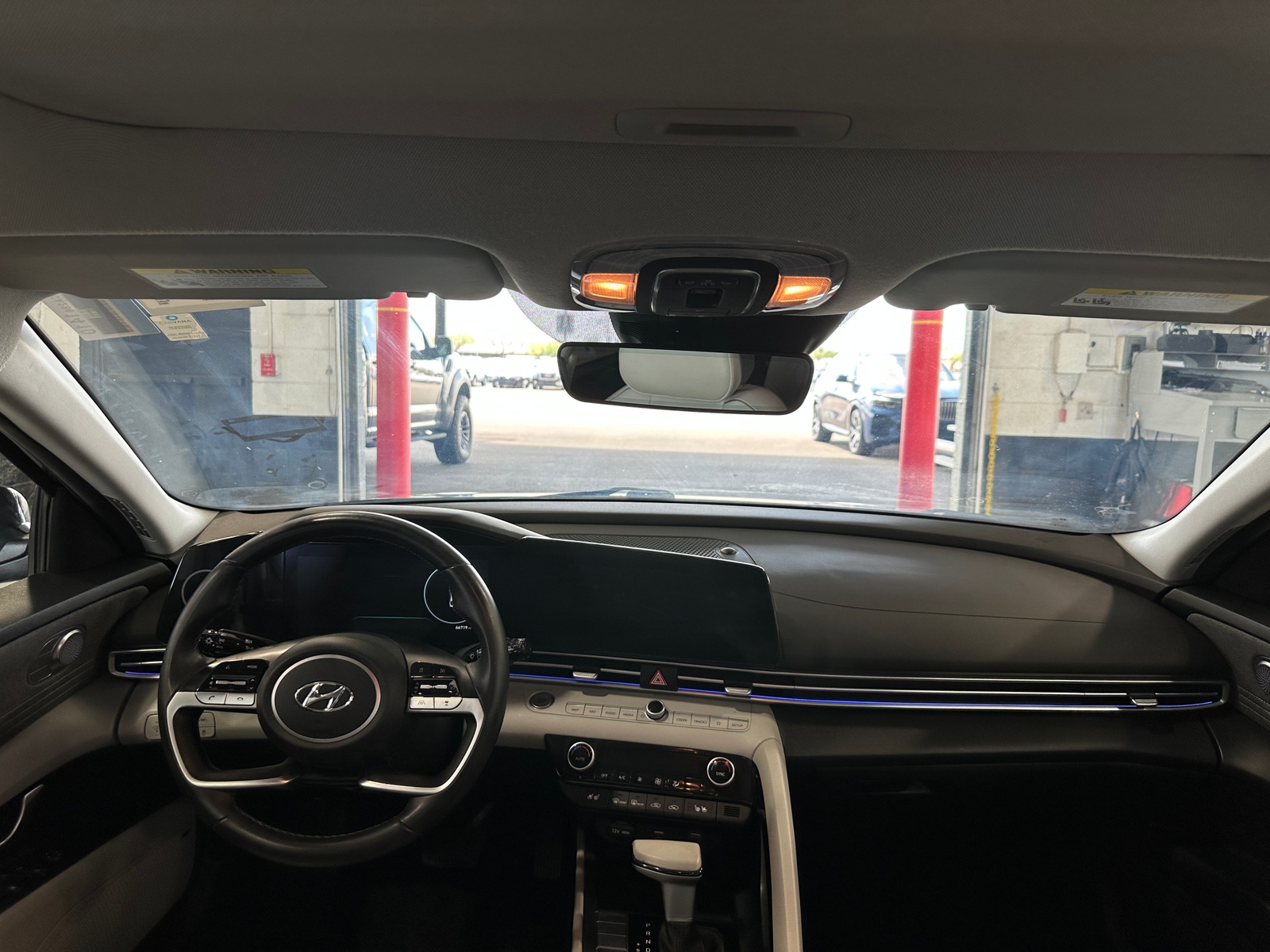Thumbnail: 2023 Hyundai Elantra - 2