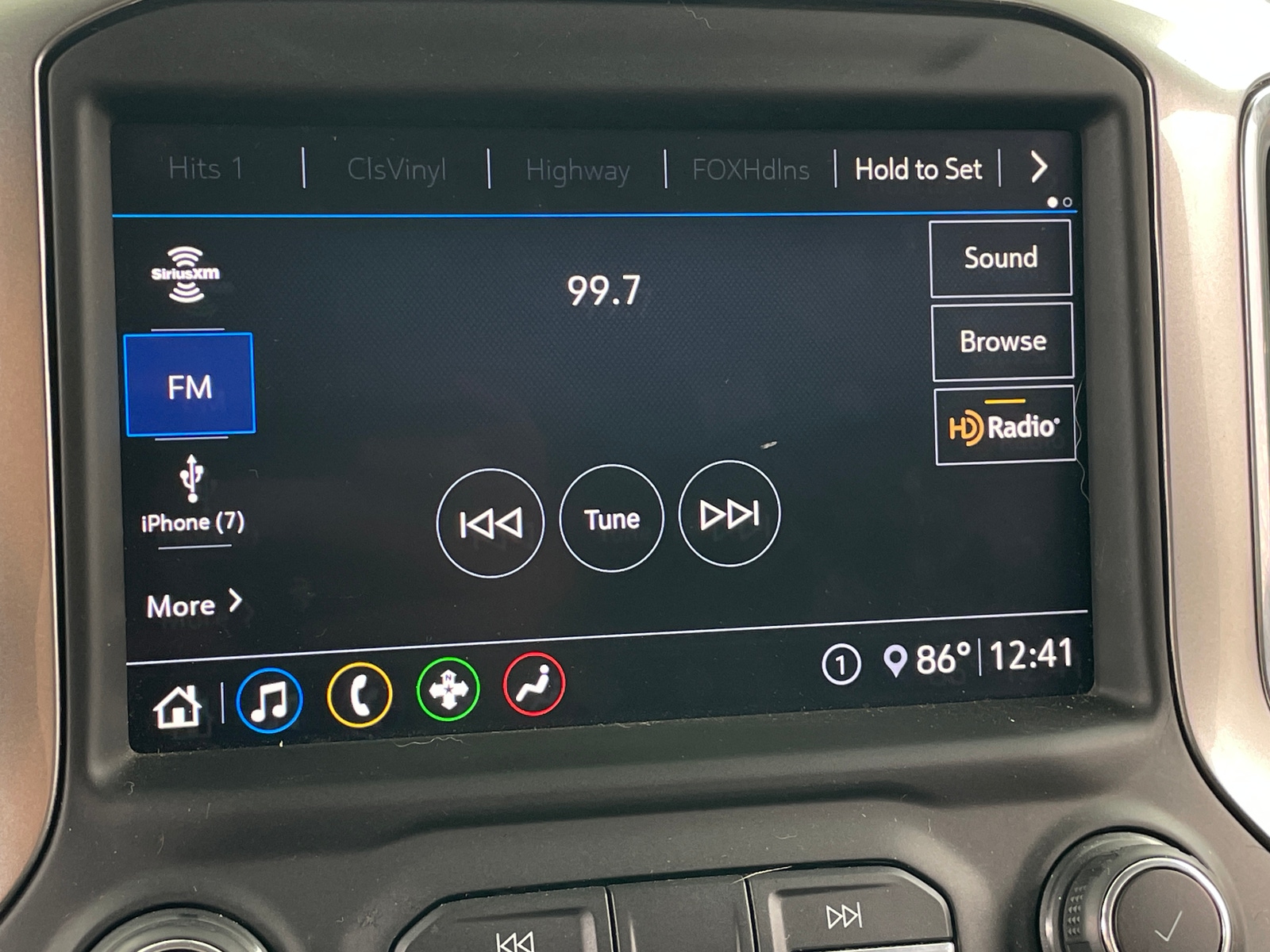 Thumbnail: 2020 Chevrolet Silverado 1500 - 3