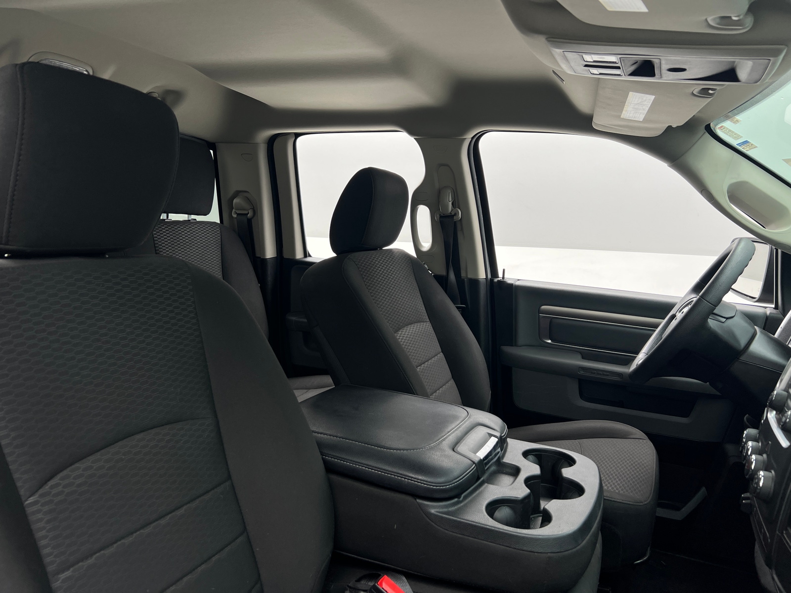 Thumbnail: 2020 RAM 1500 Classic - 2