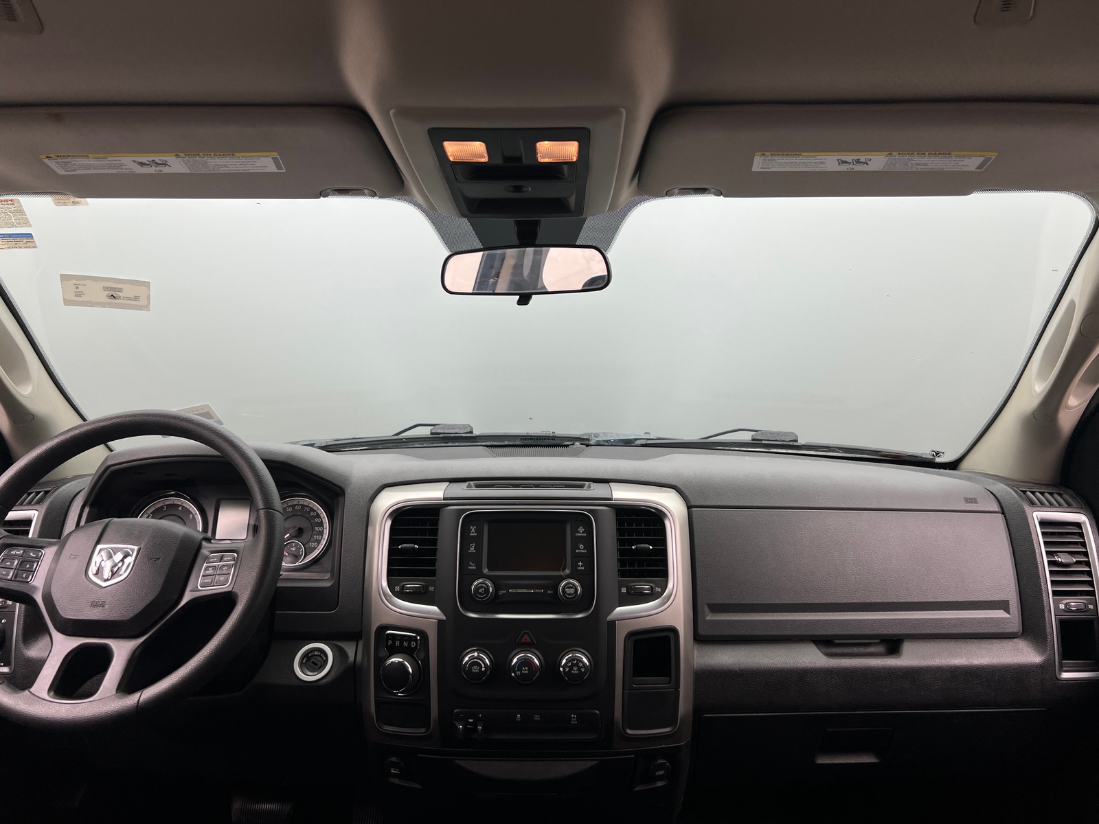 Thumbnail: 2020 RAM 1500 Classic - 3
