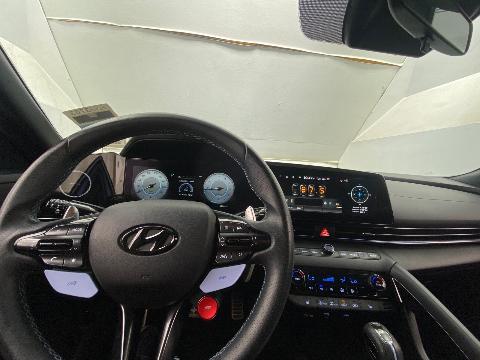 Thumbnail: 2022 Hyundai Elantra - 3