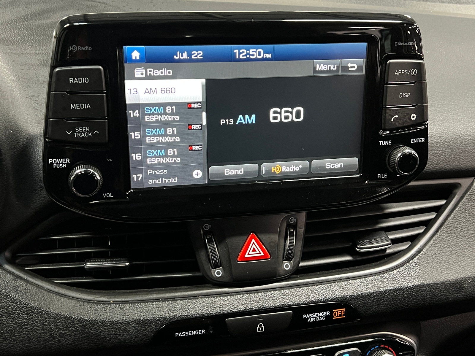 Thumbnail: 2020 Hyundai Elantra - 3