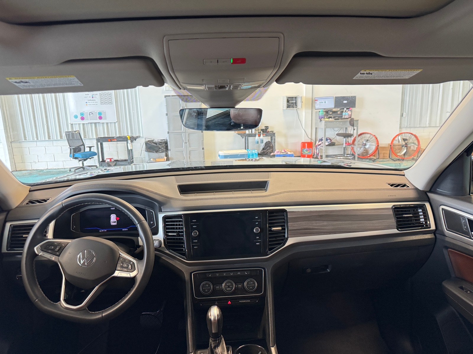 Thumbnail: 2021 Volkswagen Atlas - 2