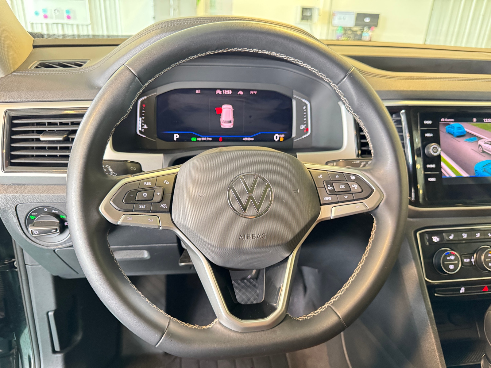 Thumbnail: 2021 Volkswagen Atlas - 4