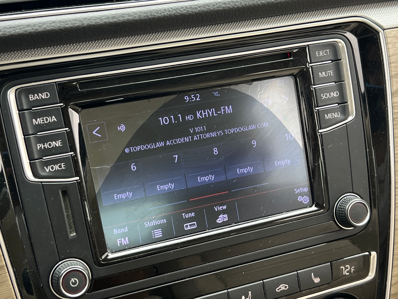 Thumbnail: 2016 Volkswagen Passat - 3