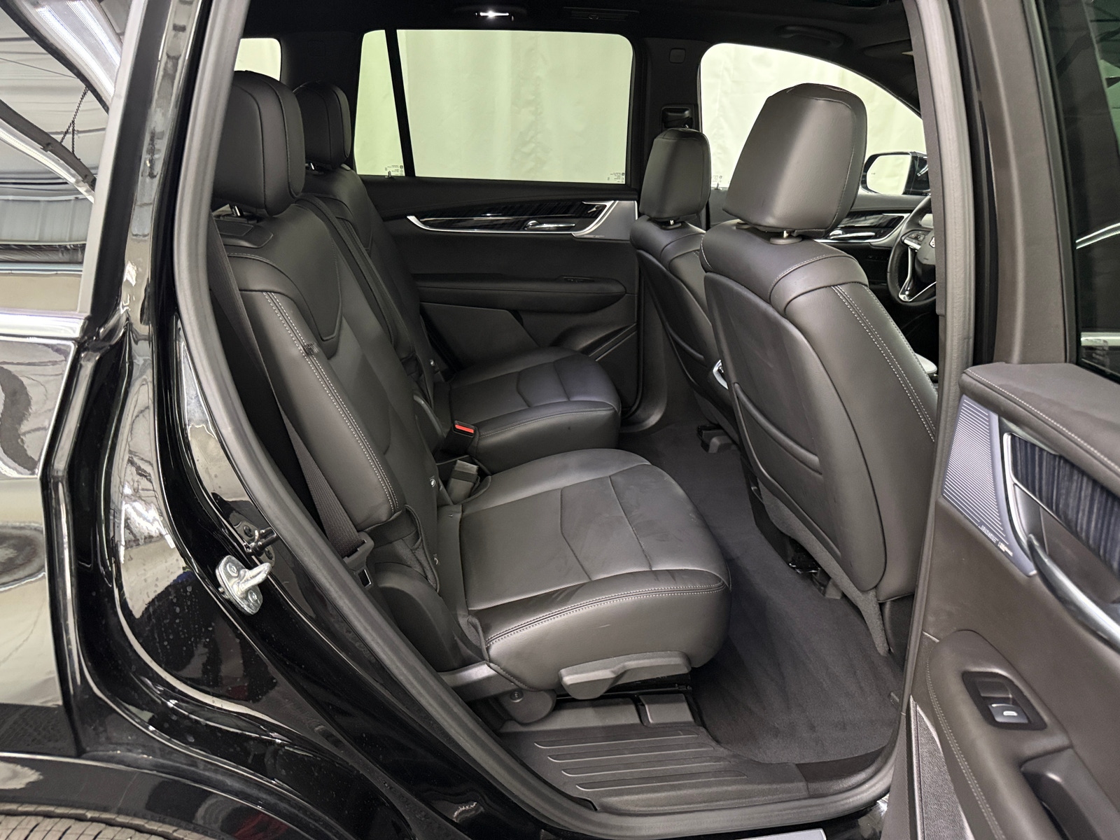 Thumbnail: 2025 Cadillac XT6 - 5