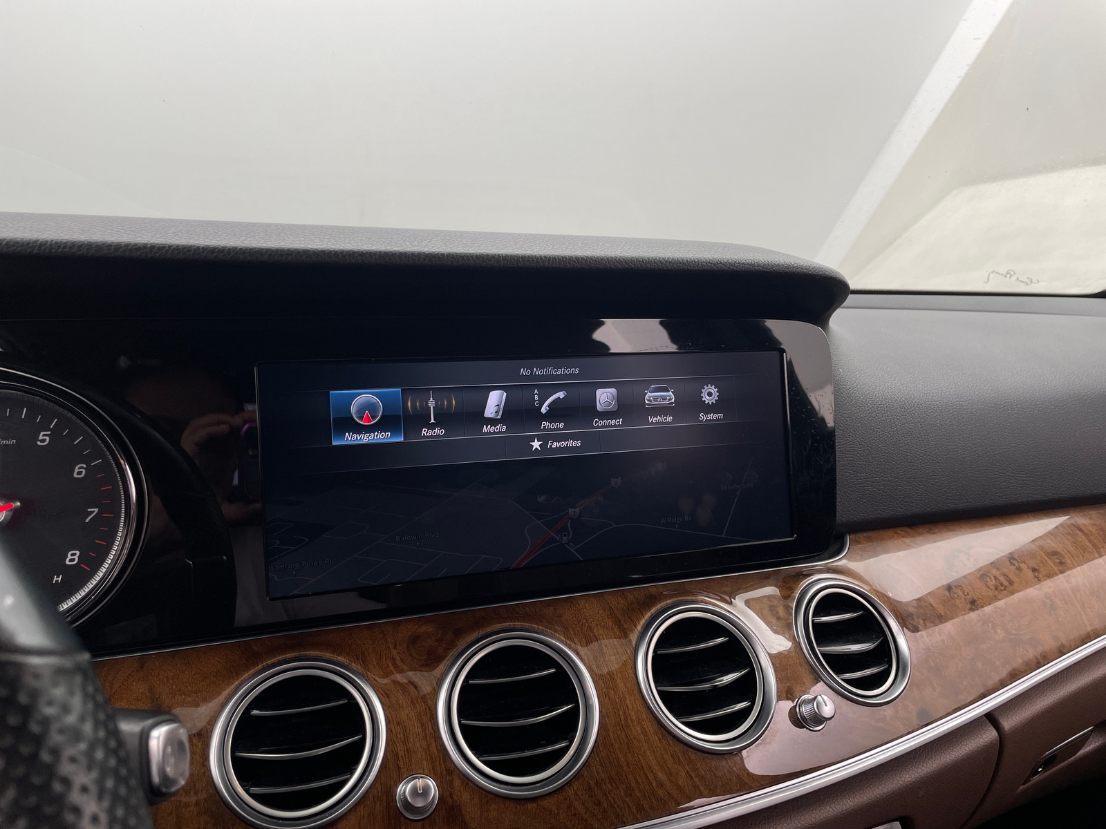 Thumbnail: 2017 Mercedes-Benz E-Class - 3