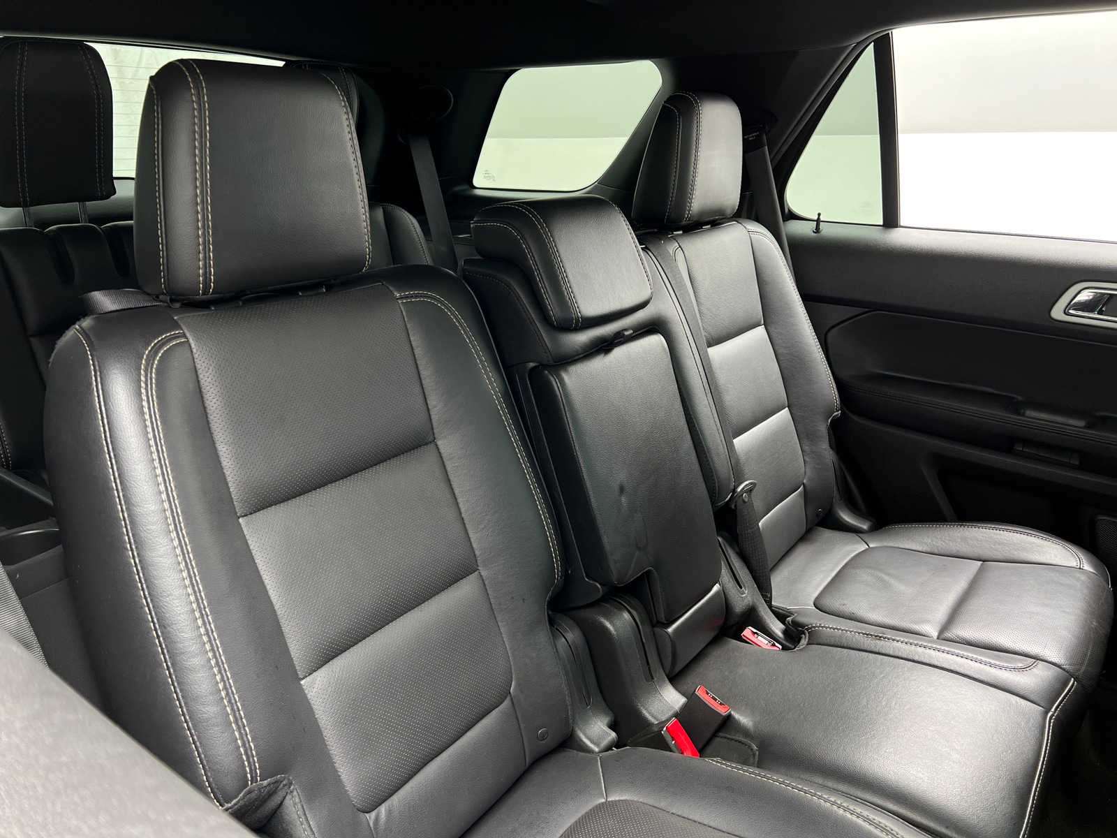 Thumbnail: 2015 Ford Explorer - 5