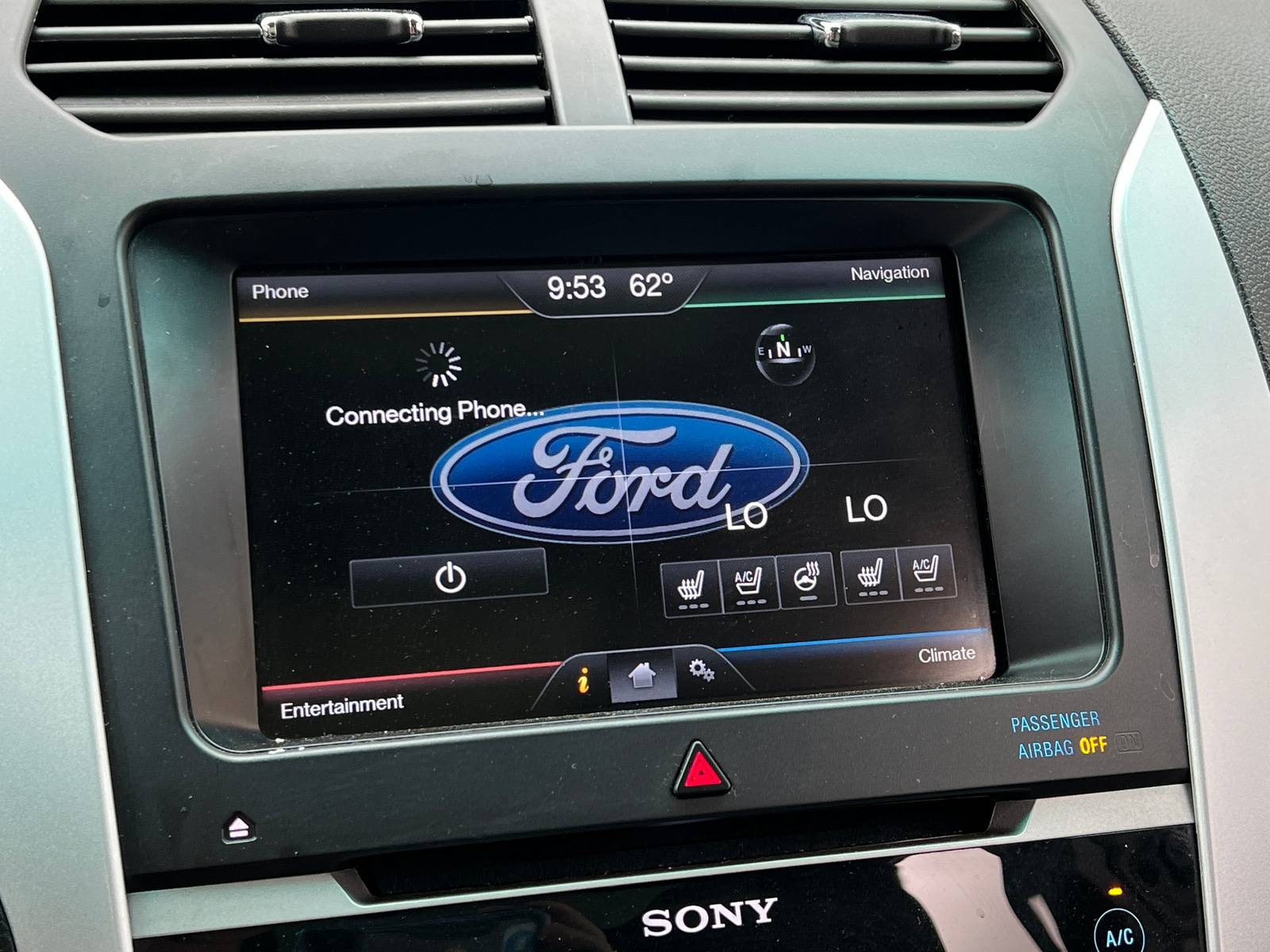 Thumbnail: 2015 Ford Explorer - 3