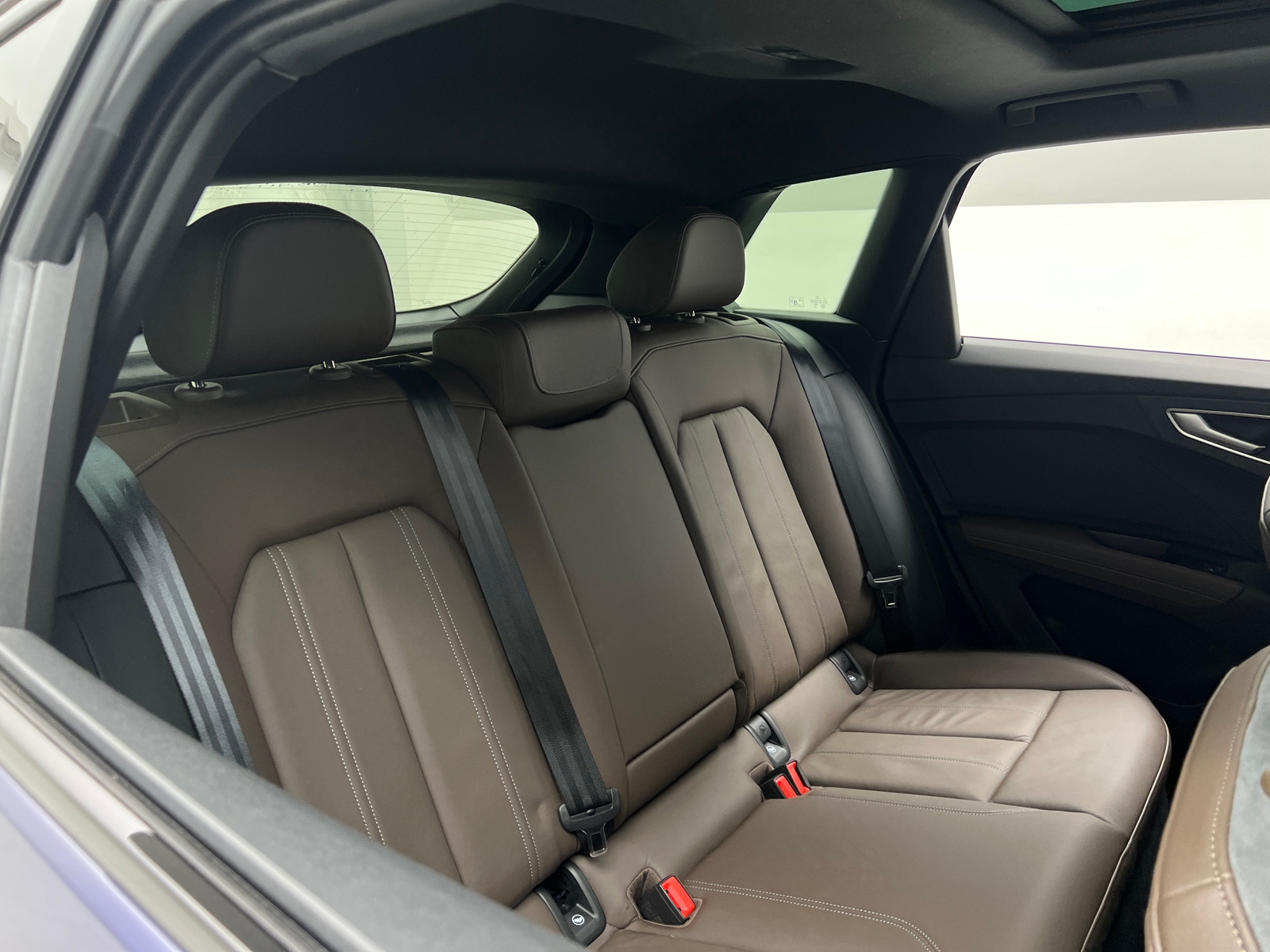 Thumbnail: 2023 Audi Q4 e-tron - 6