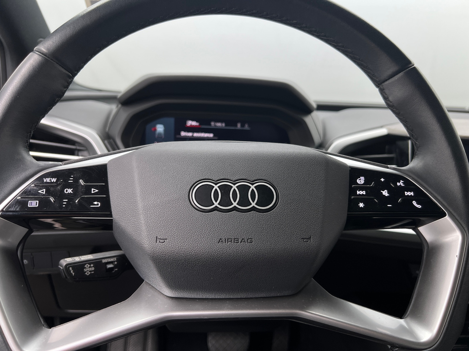 Thumbnail: 2023 Audi Q4 e-tron - 5