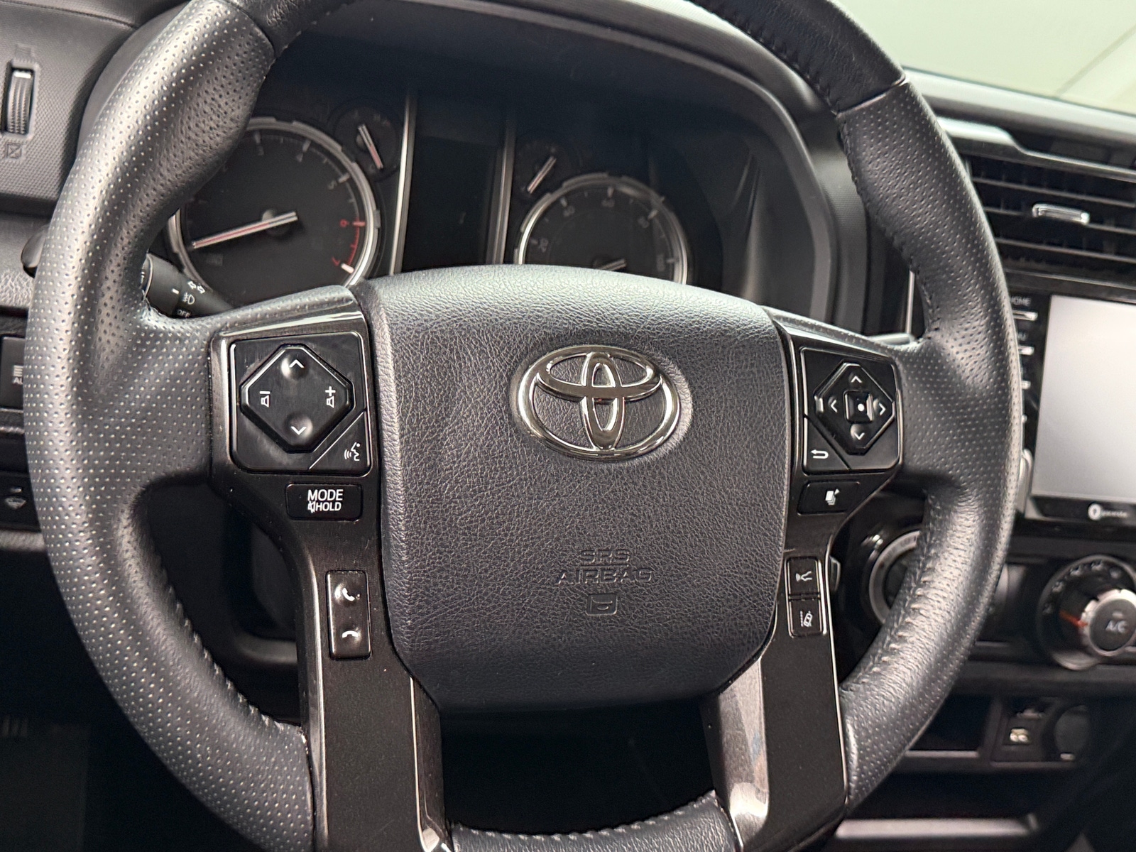 Thumbnail: 2022 Toyota 4Runner - 4