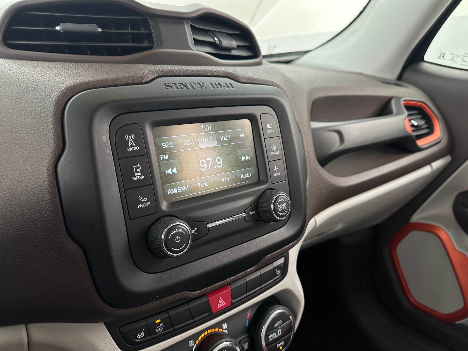 Thumbnail: 2015 Jeep Renegade - 3