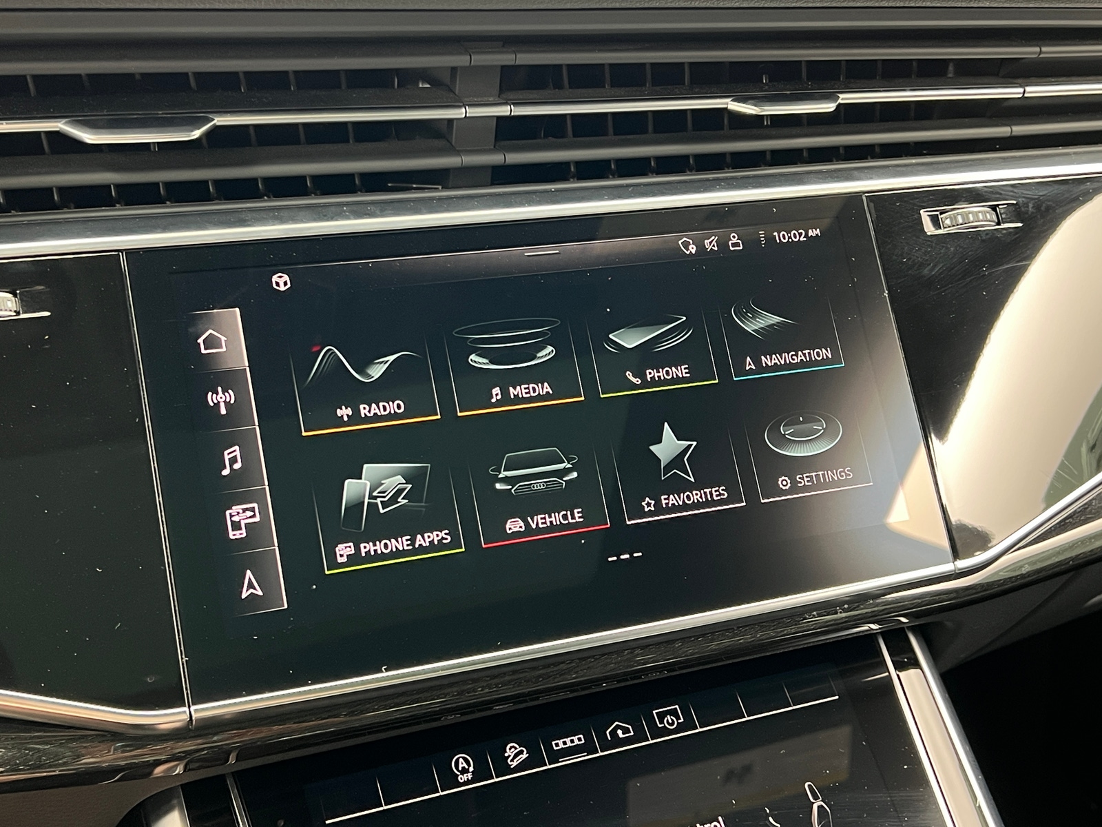 Thumbnail: 2021 Audi Q8 - 3