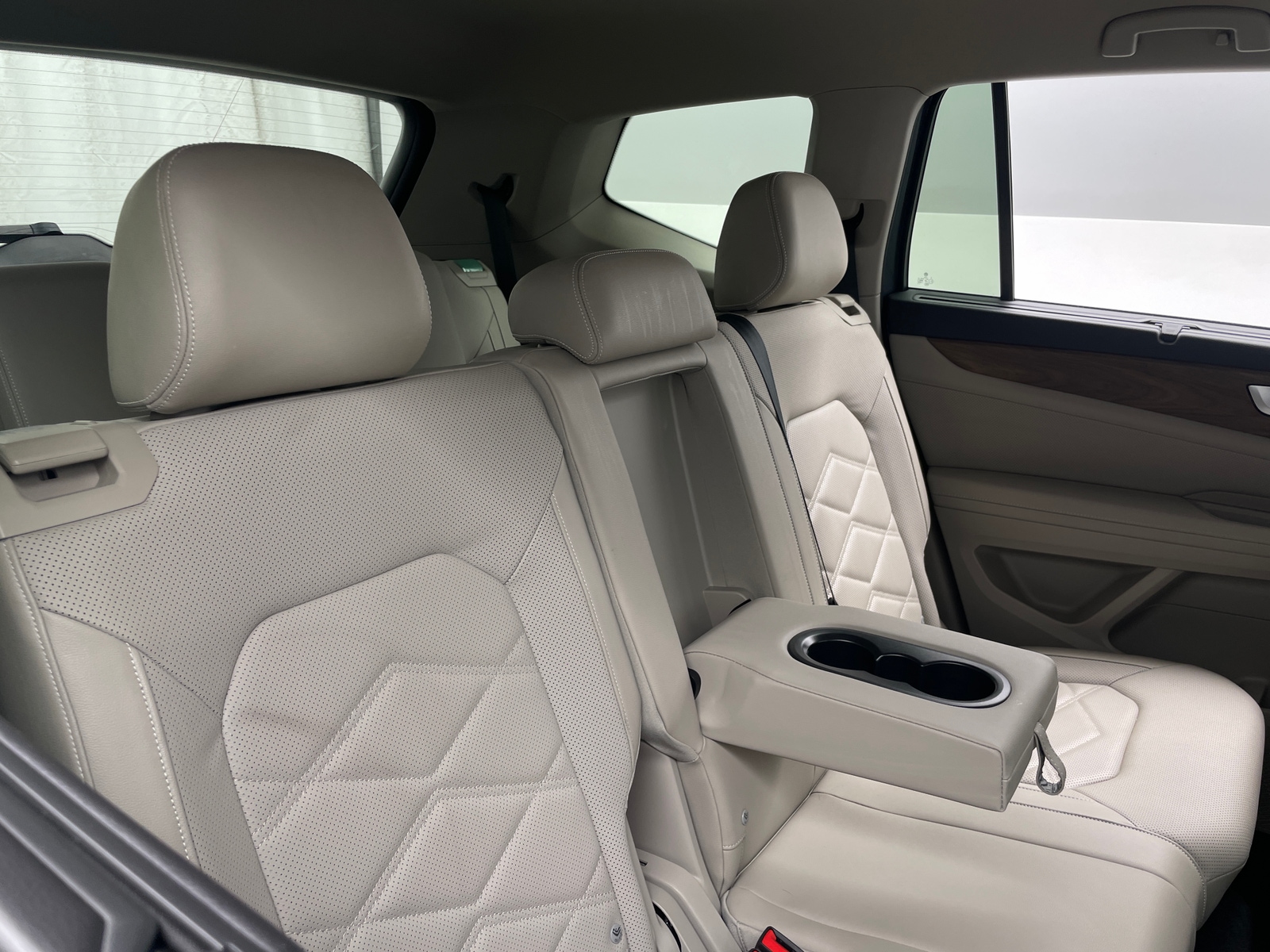 Thumbnail: 2024 Volkswagen Atlas - 5