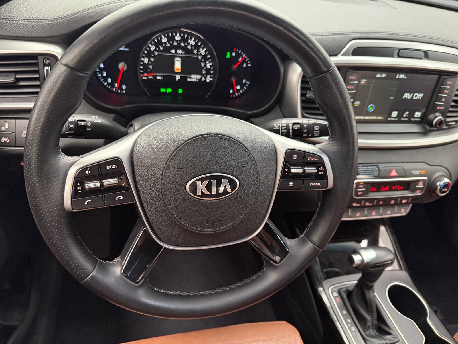 Thumbnail: 2019 Kia Sorento - 4