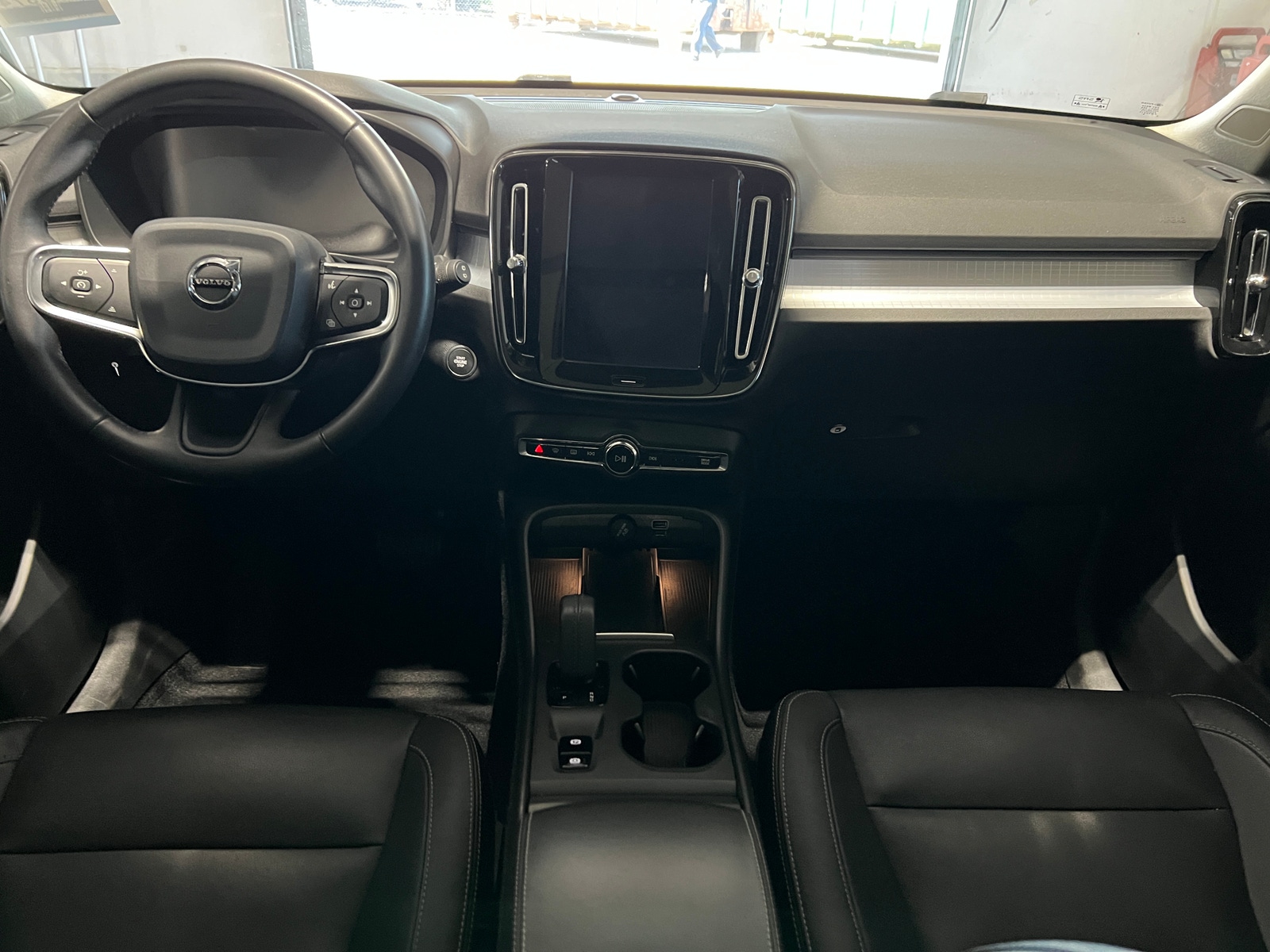 Thumbnail: 2020 Volvo XC40 - 3