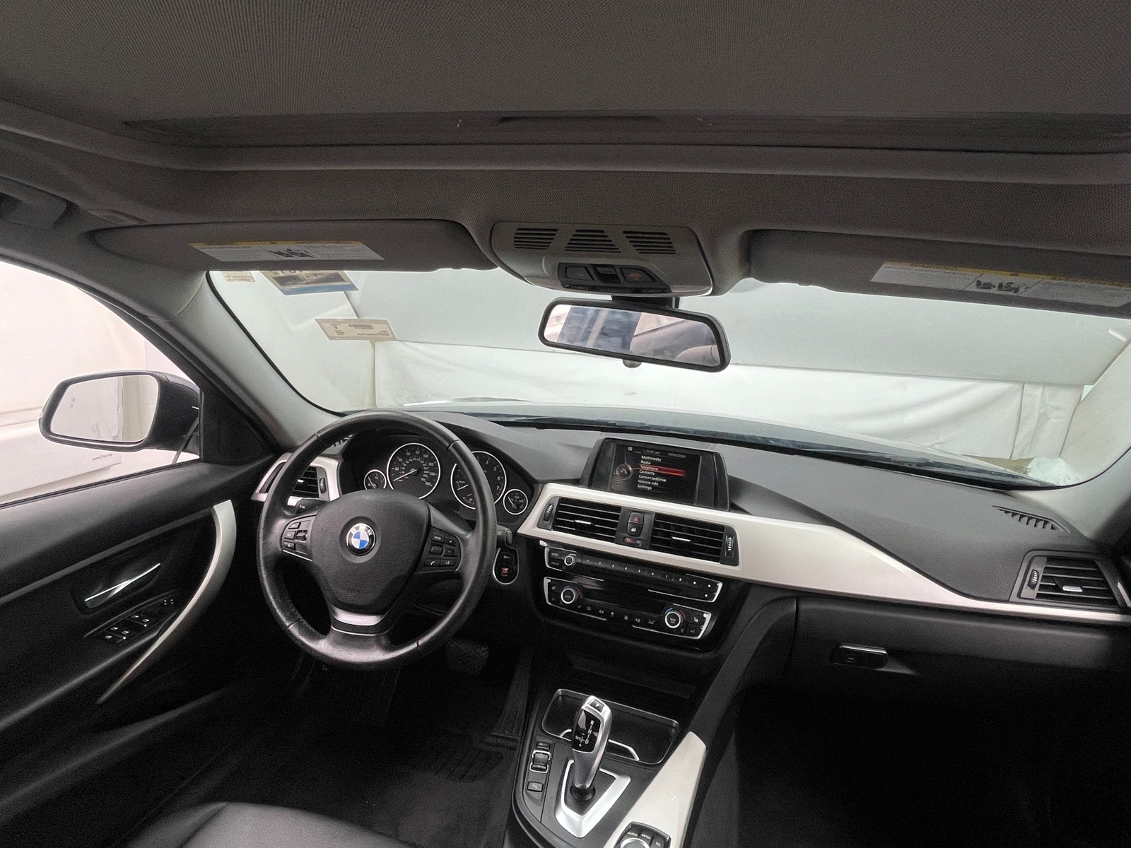 Thumbnail: 2017 BMW 3 Series - 2