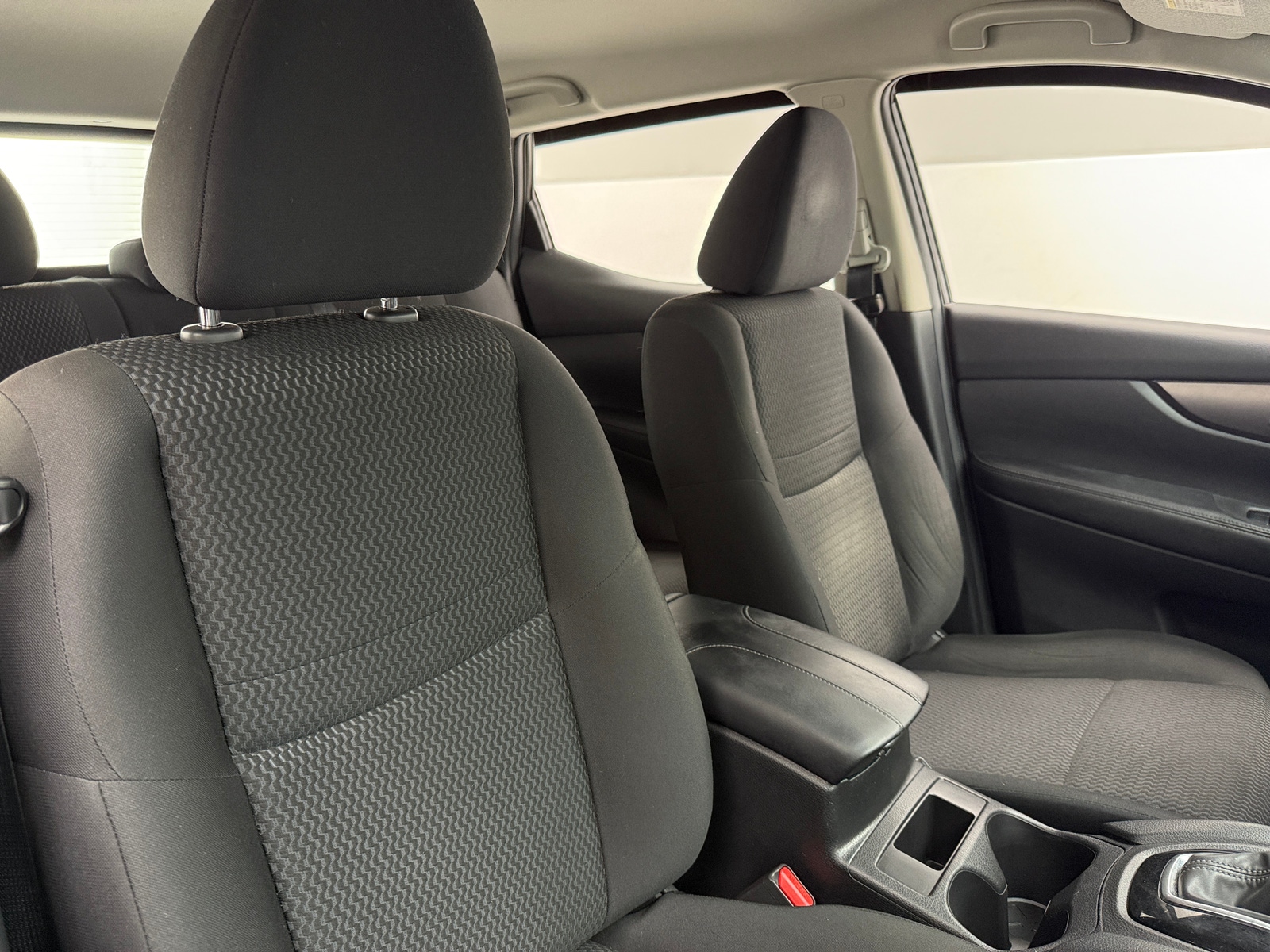 Thumbnail: 2020 Nissan Rogue Sport - 2