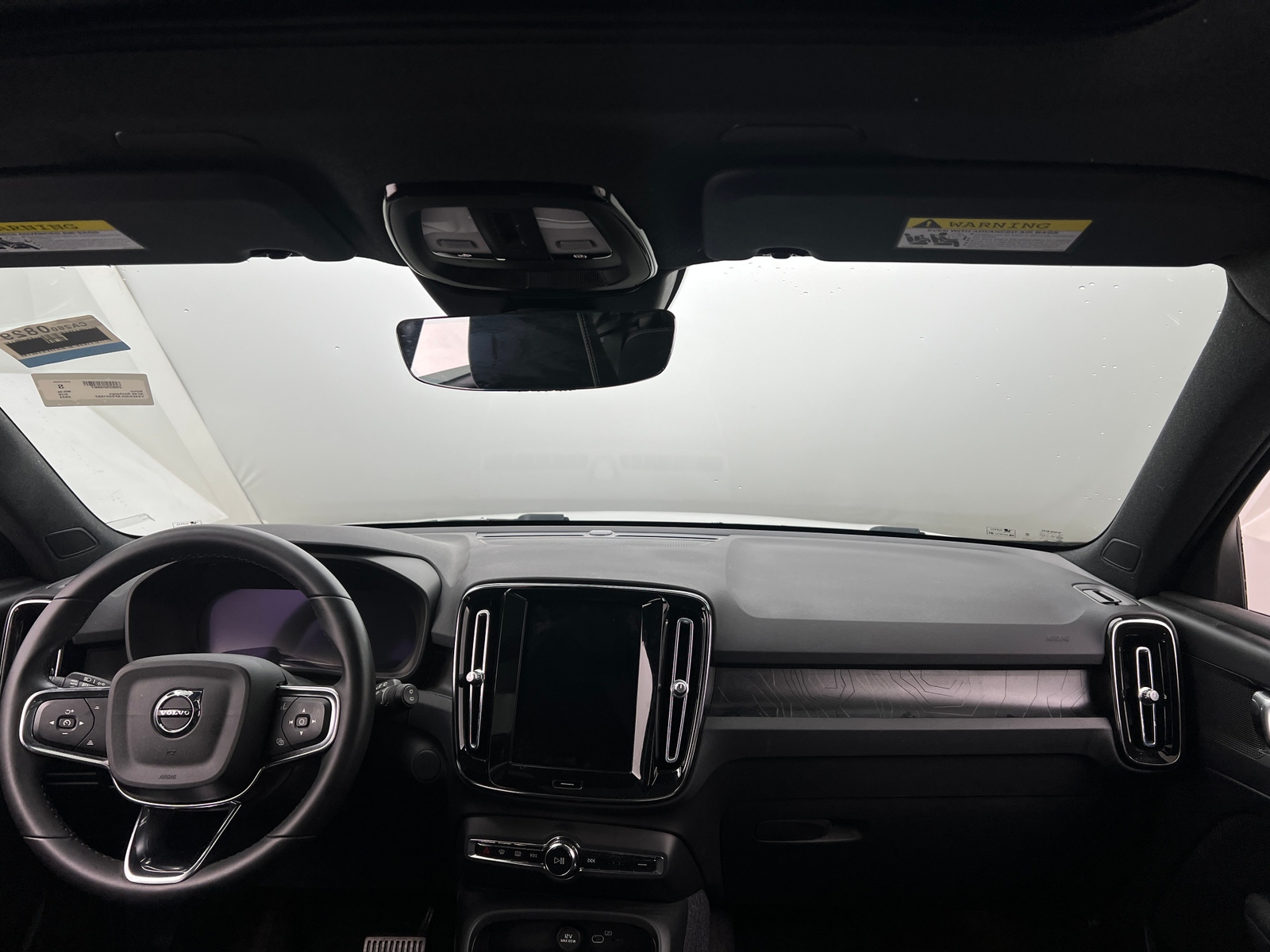 Thumbnail: 2023 Volvo XC40 - 2