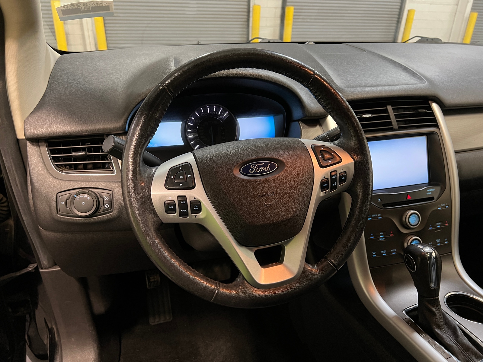 Thumbnail: 2013 Ford Edge - 4