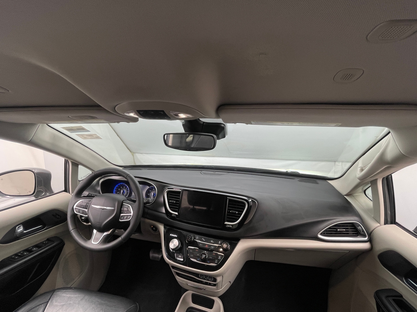 Thumbnail: 2022 Chrysler Pacifica - 2