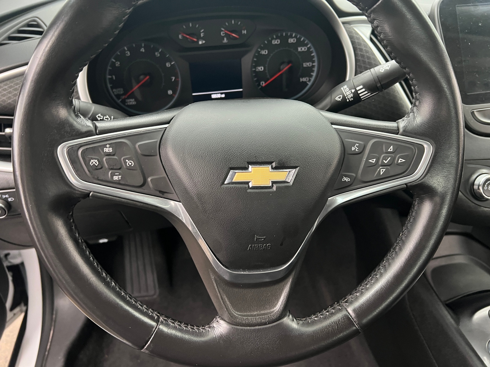 Thumbnail: 2022 Chevrolet Malibu - 5
