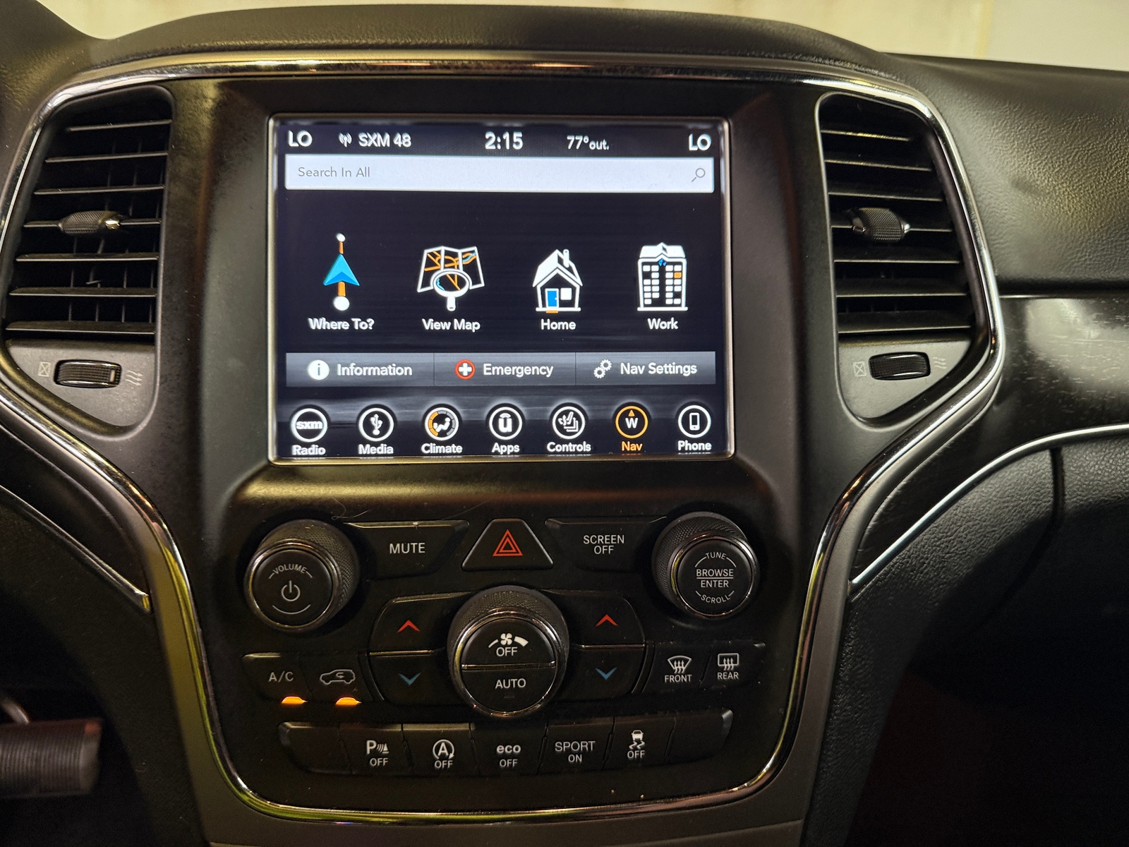 Thumbnail: 2018 Jeep Grand Cherokee - 3