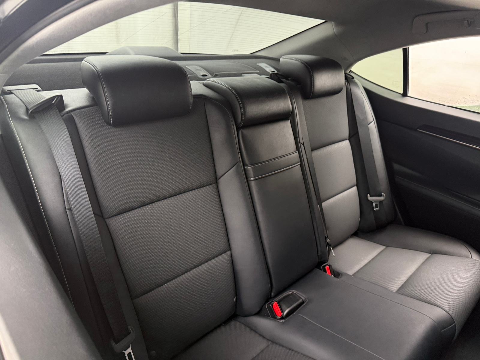 Thumbnail: 2017 Lexus ES - 5