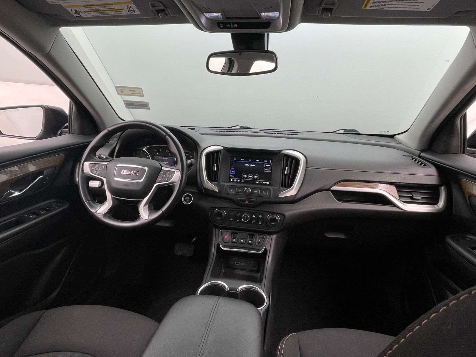Thumbnail: 2020 GMC Terrain - 3
