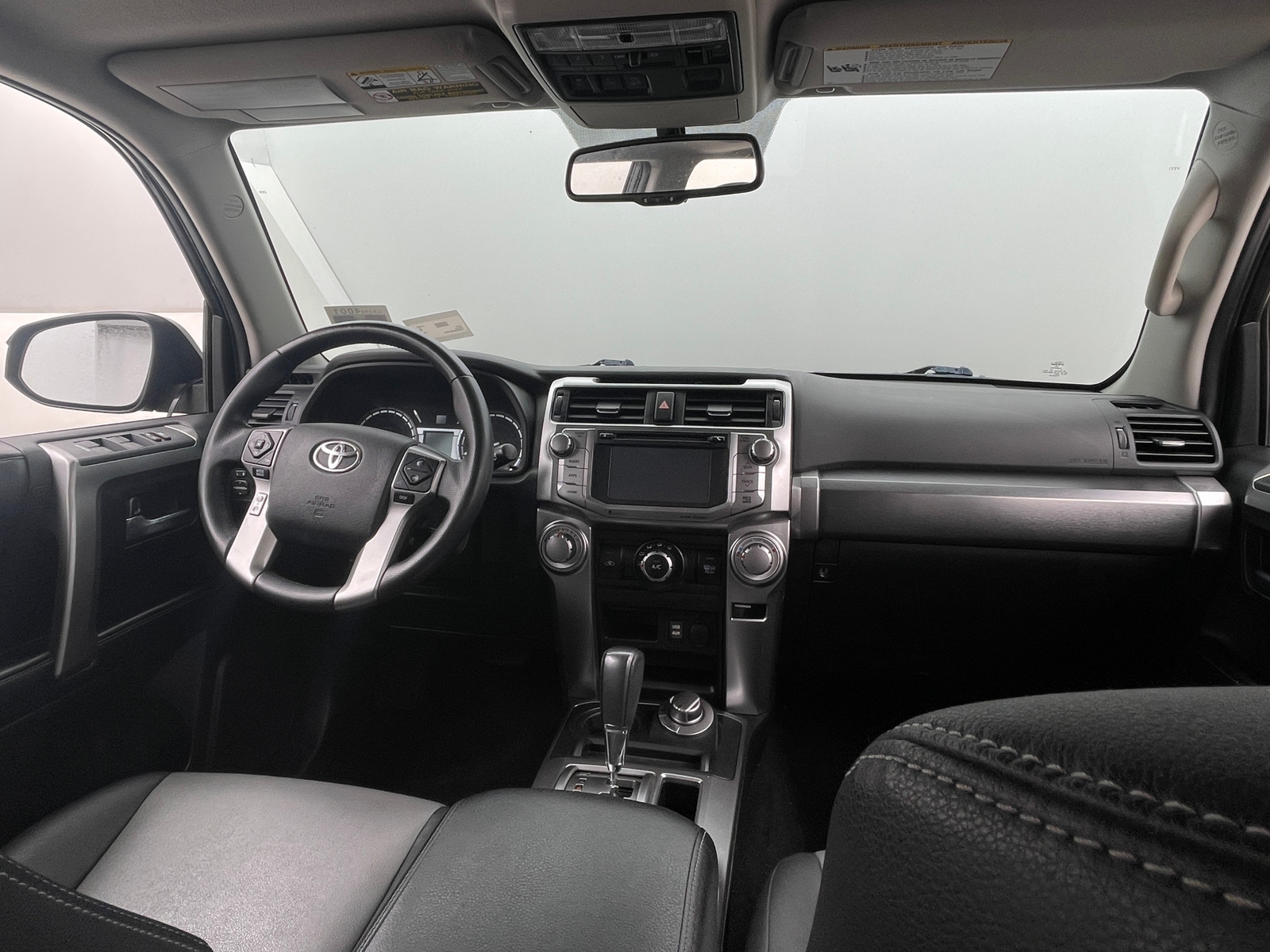 Thumbnail: 2016 Toyota 4Runner - 3