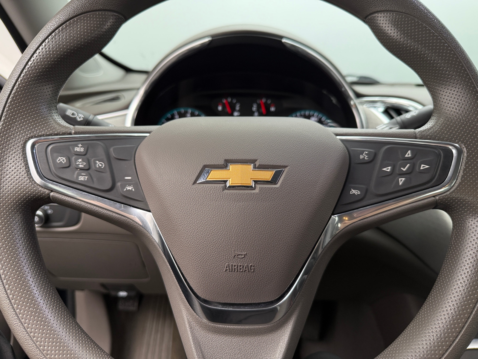 Thumbnail: 2021 Chevrolet Malibu - 5