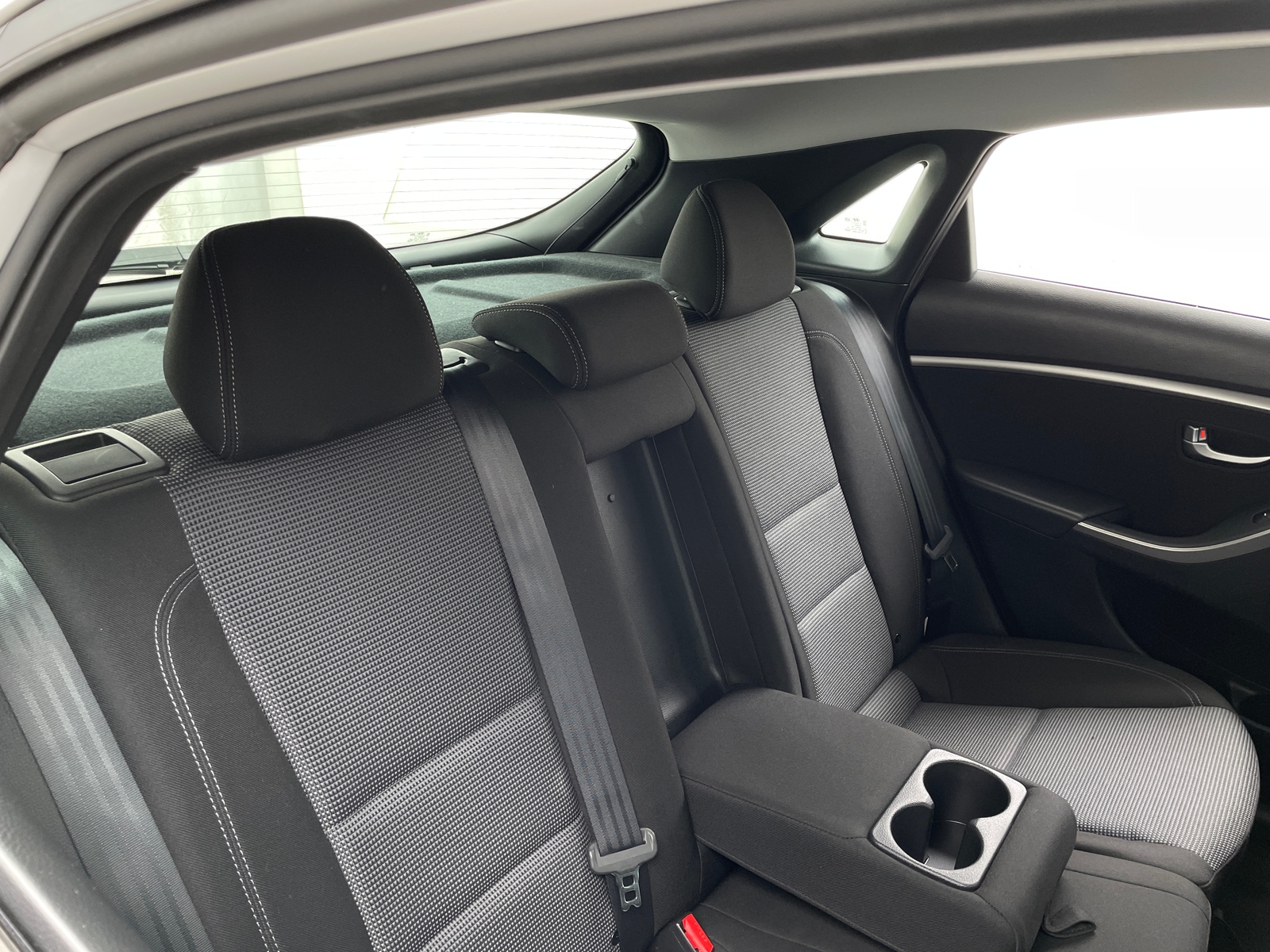 Thumbnail: 2016 Hyundai Elantra - 6